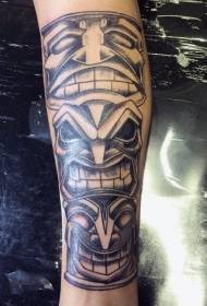 Arm sort forskellige tribal maske tatovering design
