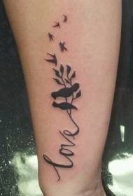braço no padrão de tatuagem de desenho de pássaro de amor