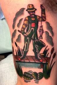 homme de couleur simple avec motif de tatouage bras de poisson