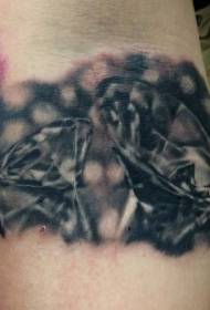 braccio modello realistico realistico del tatuaggio del diamante