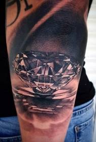 model shumë realist i tatuazhit me diamantë të pastër