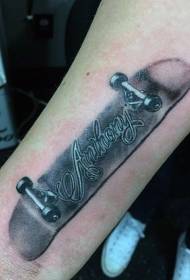 modello di tatuaggio braccio realistico commemorativo skateboard e nome inglese