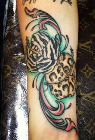 Modèle de tatouage de bras créatif fleur zèbre et léopard