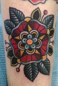 braccio fiori rossi tradizionali e motivo tatuaggio foglia verde