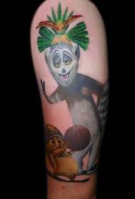 brazo lindo lemur king color tatuaje patrón