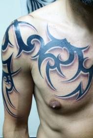 heal breasted swarte tribale styl totem tatoetpatroan
