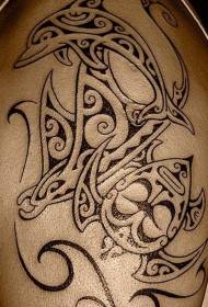 estilo ng tribo na itim at puting dolphin totem arm tattoo pattern