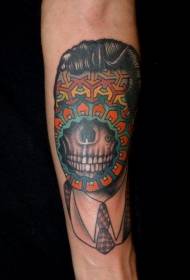 modello di tatuaggio colorato braccio ritratto inquietante misterioso