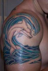卡通風格彩色的海豚和波臂紋身圖案