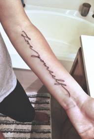 padrão de tatuagem minimalista preto alfabeto Inglês no braço