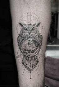 ročna naravna Mala sova z vzorcem planeta za tetovažo