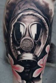 kalf realistische realistische gasmasker en bloem tattoo patroon