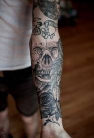braccio semplice riccio punto nero e motivo tatuaggio rosa