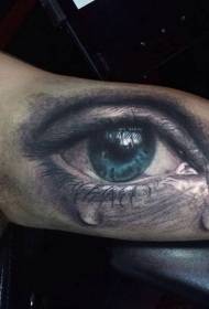 patró realista de tatuatges de braços d'ulls blaus realistes