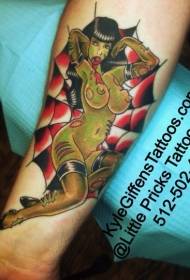 rukom oslikana uzorak tetovaža žene i paukove mreže