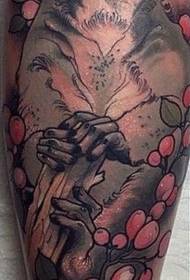 patrón de tatuaje de brazo de flor y lémur colorido realista