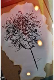 Rukopis černé chryzantémy tetování vzor