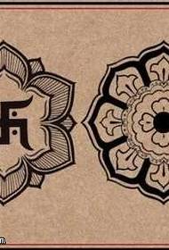 Modellu di tatuu di lotus totem