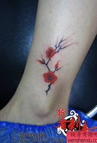 Girl's favorite leg plum tattoo tattoo