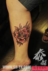 Boy's leg popular pop color rose tattoo pattern