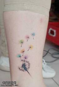 Modello di tatuaggio maschile sottile color gamba