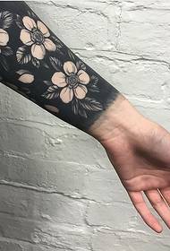 Tatuaggio piccolo fiore di ciliegio