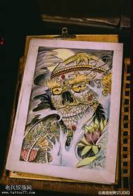 Culoare tradițională imagine Dragon Dragon Lotus tatuaj manuscris