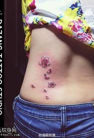 Modello di tatuaggio Sakura in vita