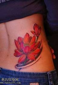 Derék piros lótuszvirág tetoválás minta