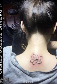 Terug klassieke punt tattoo lotus tattoo patroon
