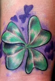Mfano wa tattoo ya majani-manne