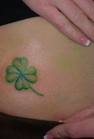 Mali sretni uzorak tetovaže irske djeteline