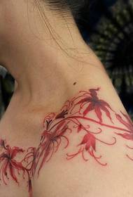 Lijep i elegantan uzorak tetovaže malog svježeg cvijeta