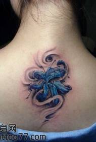 Patrón de tatuaxe de flor de costas de beleza