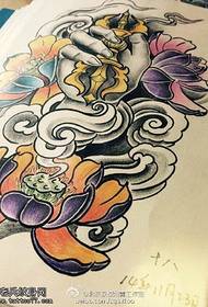 Model de manuscris tatuaj colorat vajra de lotus