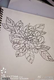 Маленькие свежие линии простой рисунок татуировки хризантемы