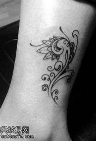 Kruda hinda stilo totema vito tatuaje ŝablono