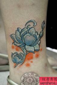 Beautiful and stylish lotus tattoo pattern for girls legs