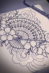 Manuscrito tradicional del patrón del tatuaje de sakura fan
