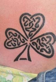 Modello di tatuaggio di trifoglio stile tribale