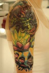 Arm Painted Lotus dengan Asian Dragon Tattoo Pattern