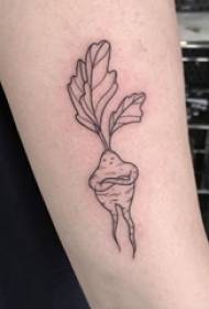 Moksleivės rankos ant juodos paprastos linijos augalų lapų ridikėlių tatuiruotės nuotrauka
