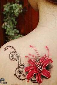 شایسته ګل ګل ټاټو بattooه