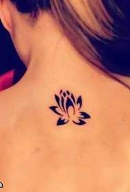Nyuma muundo mdogo wa tatoo la lotus