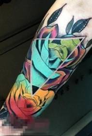 9 delicate tecniche pittoriche motivo floreale tatuaggio materiale vegetale