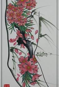 Pola lengan tato cherry blossom klasik tampan