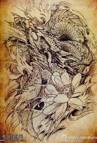 Modello di tatuaggio classico drago totem di loto