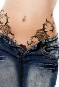 Model de tatuaj de viță de trandafir în talie frumusețe