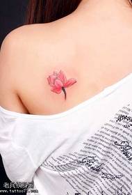 Retour tatouage lotus rose