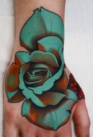 Motivo floreale a forma di tatuaggio multiplo dipinto e disegno tatuaggio tatuaggio floreale